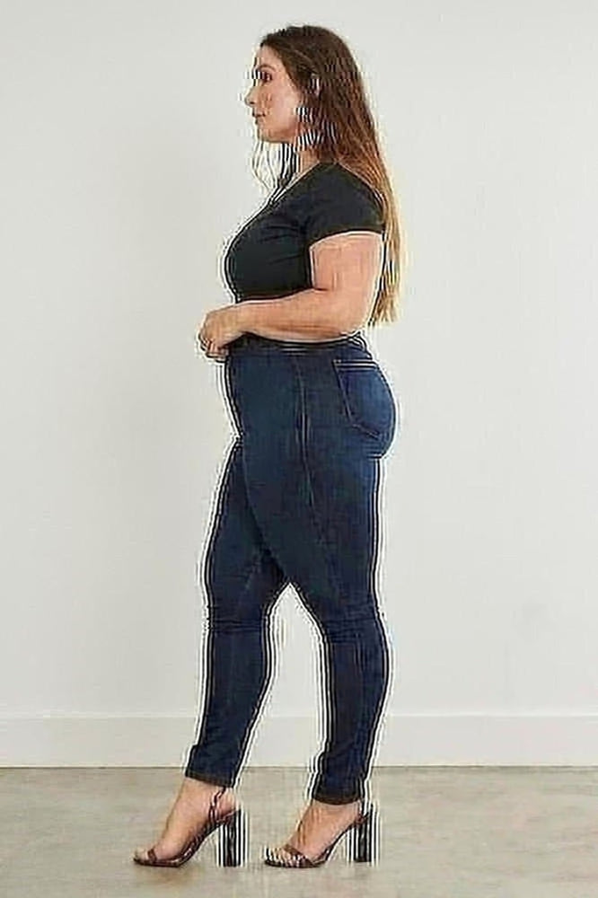 Curvy Skinny Jean