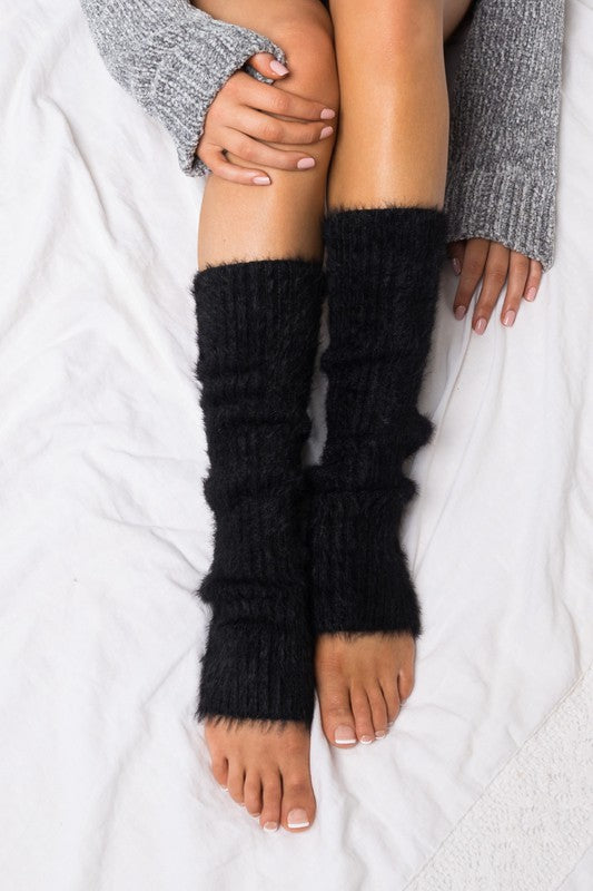naïlae yggdrazil black thick crochet lace big legwarmer